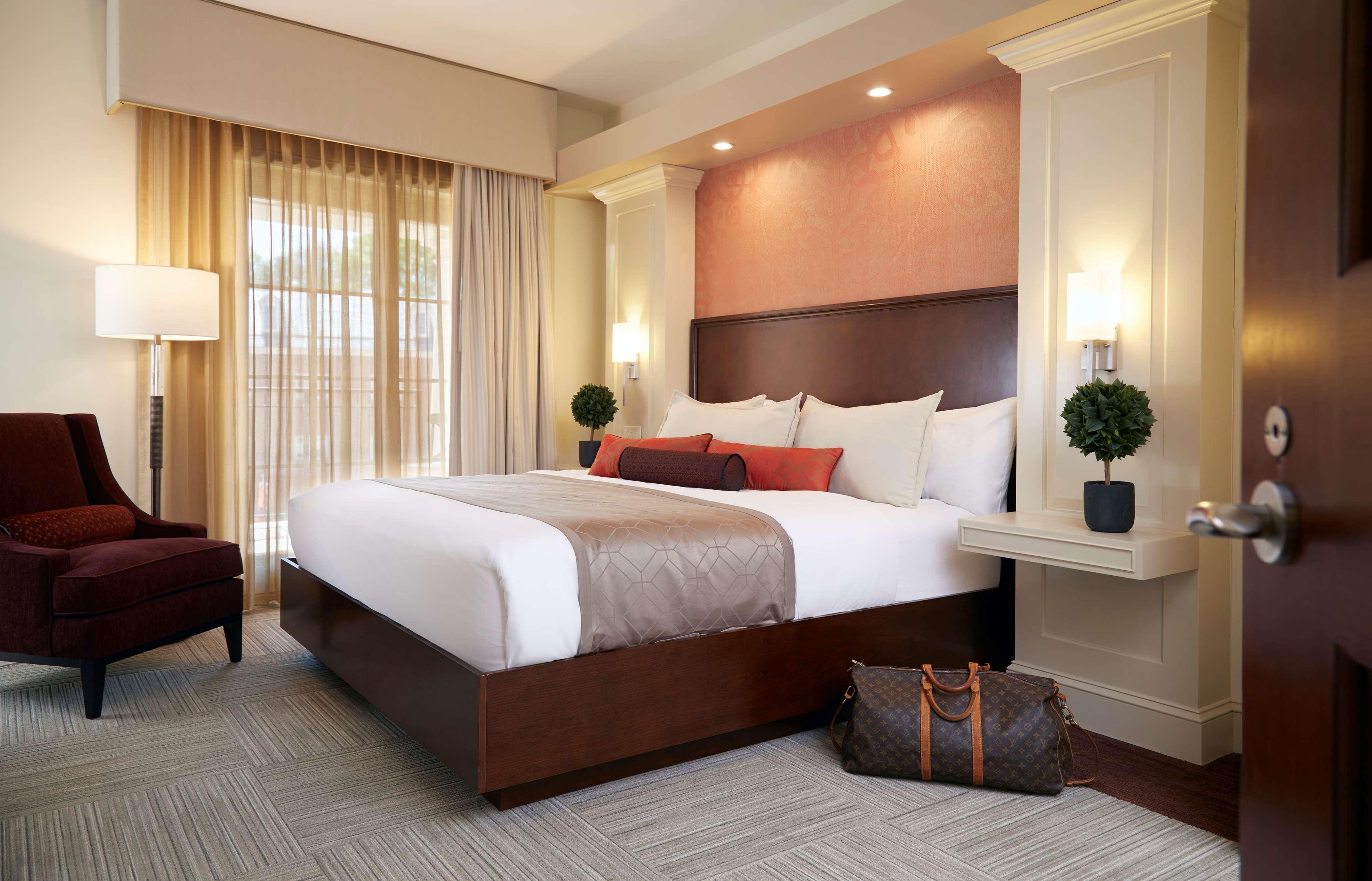 Rizzo Center, A Destination By Hyatt Hotel 查珀尔希尔 外观 照片
